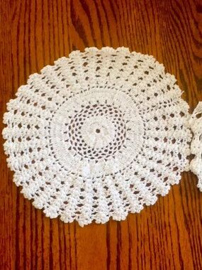 Set of 2 Handmade Crochet White Cotton Round Lace Table Doilies Coasters 9" NWOT